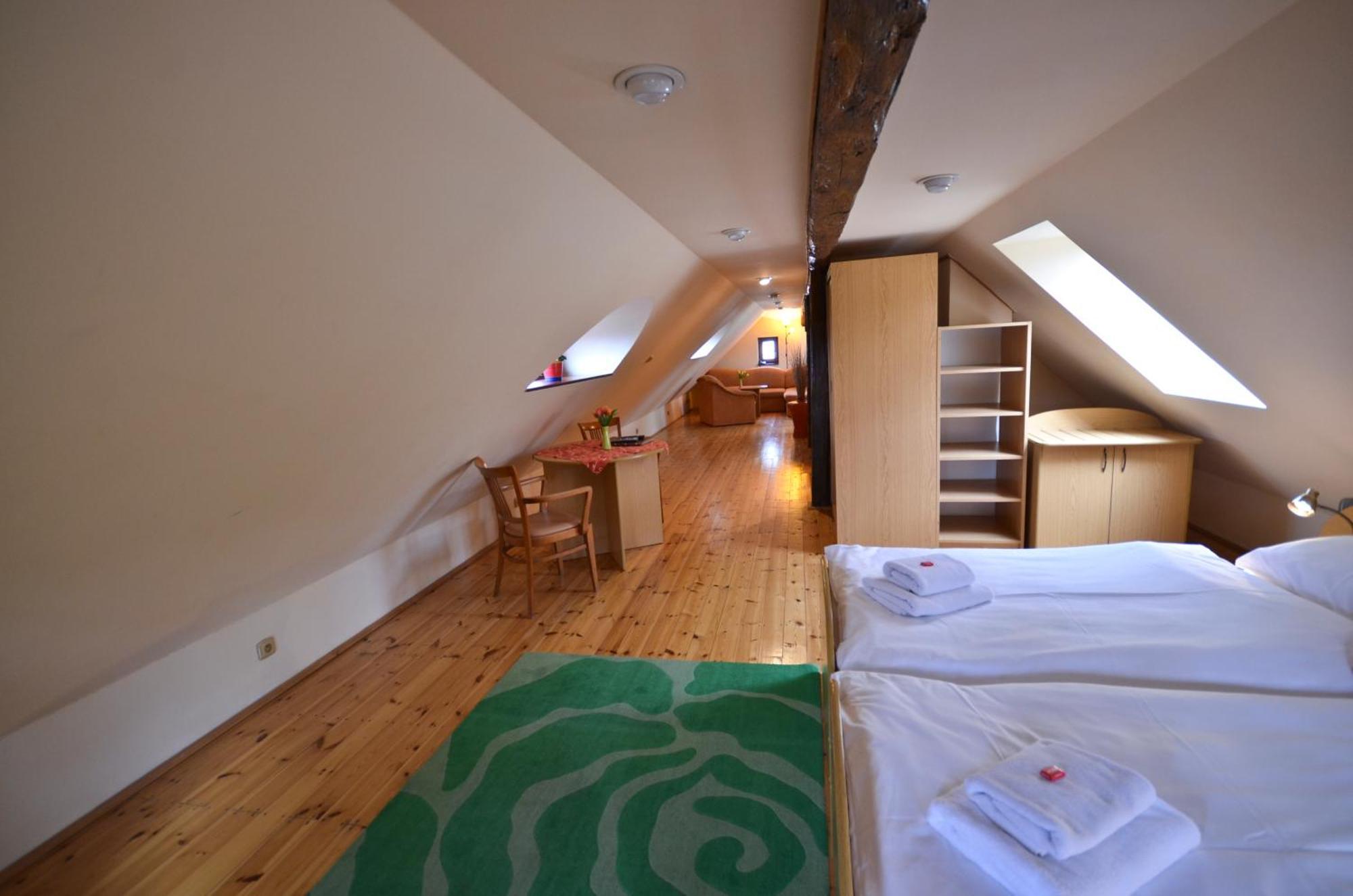 Hotel U Kozicky Теплице Екстериор снимка