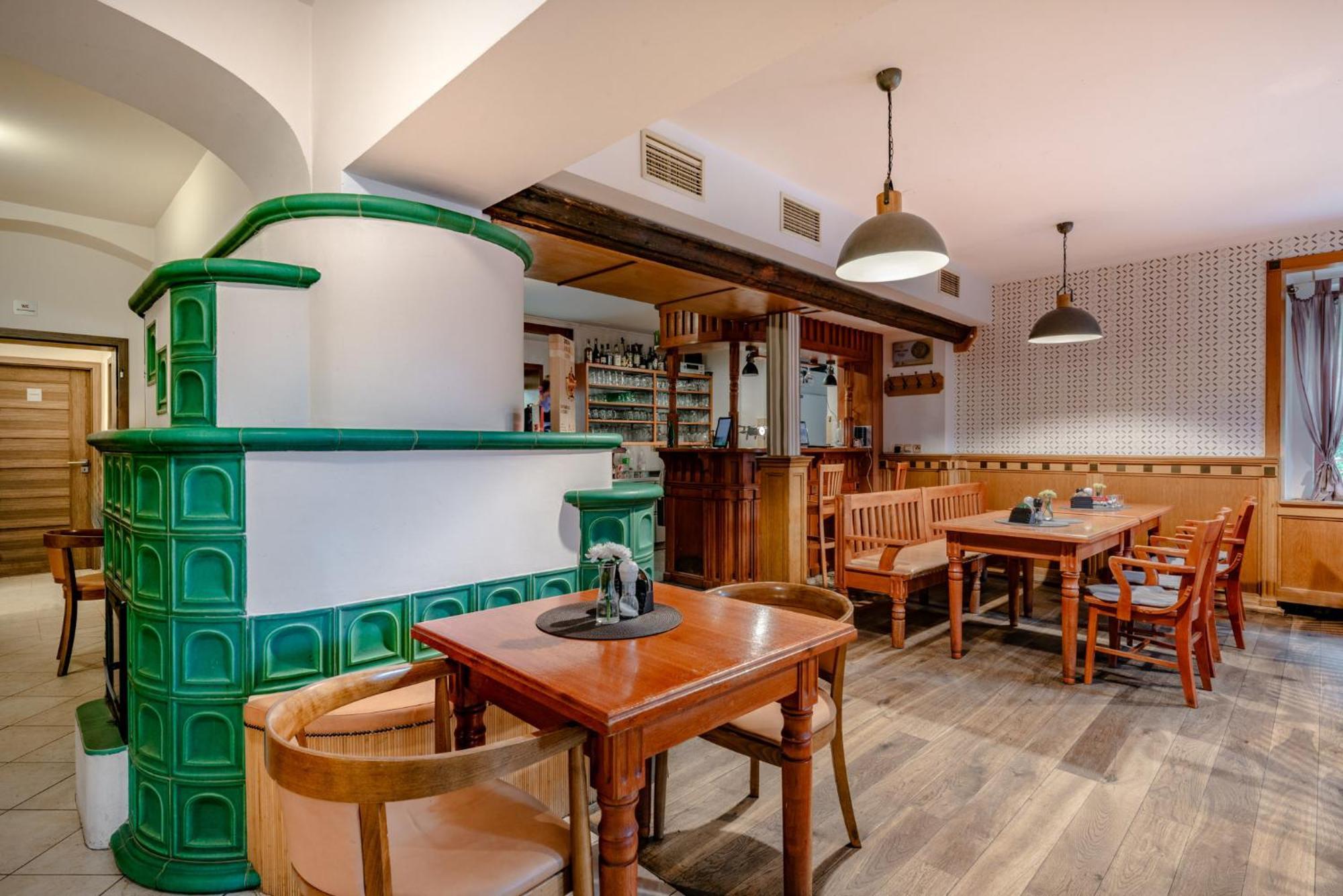 Hotel U Kozicky Теплице Екстериор снимка